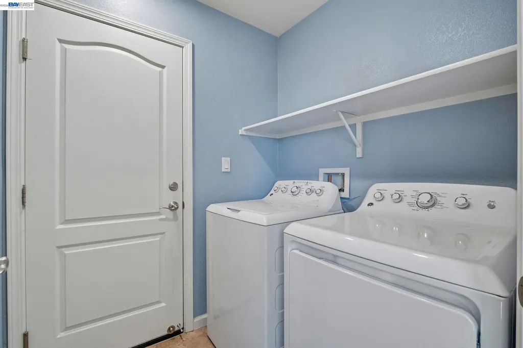 102 Fanuncio Lane Hayward CA 94544