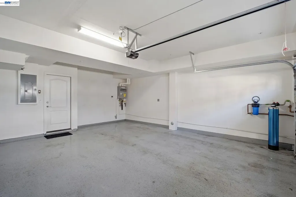 102 Fanuncio Lane Hayward CA 94544