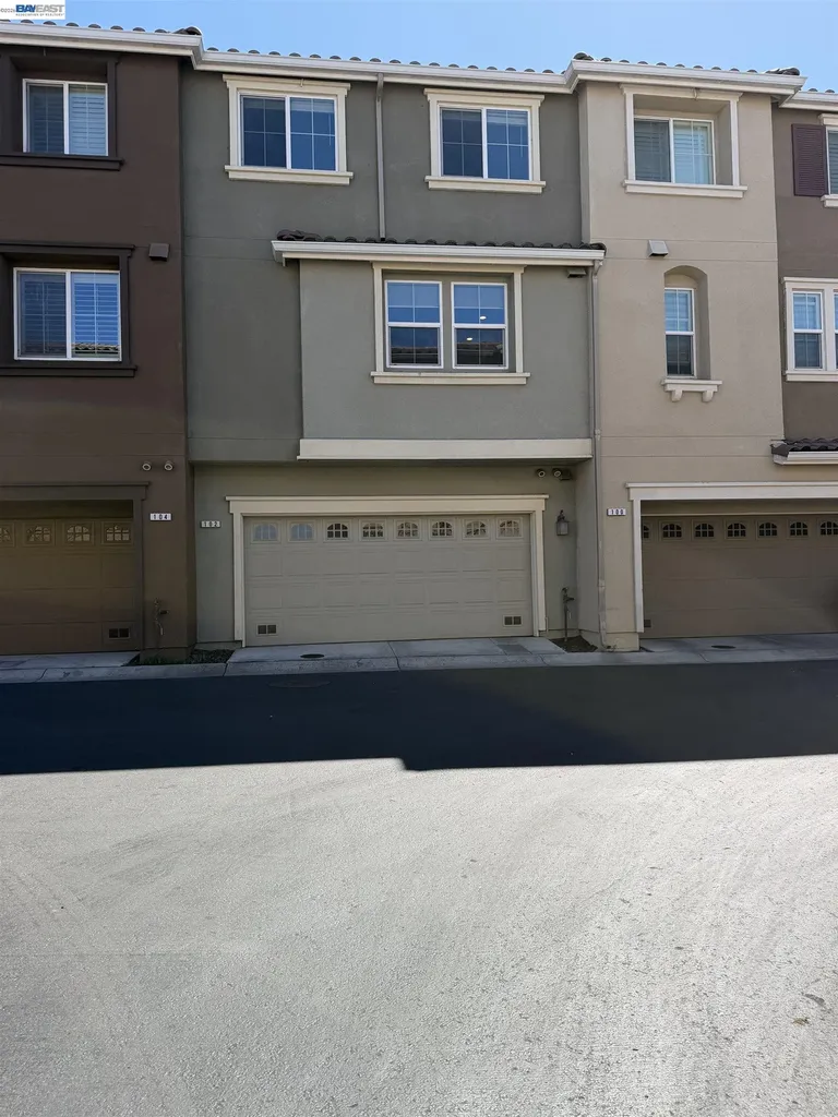 102 Fanuncio Lane Hayward CA 94544