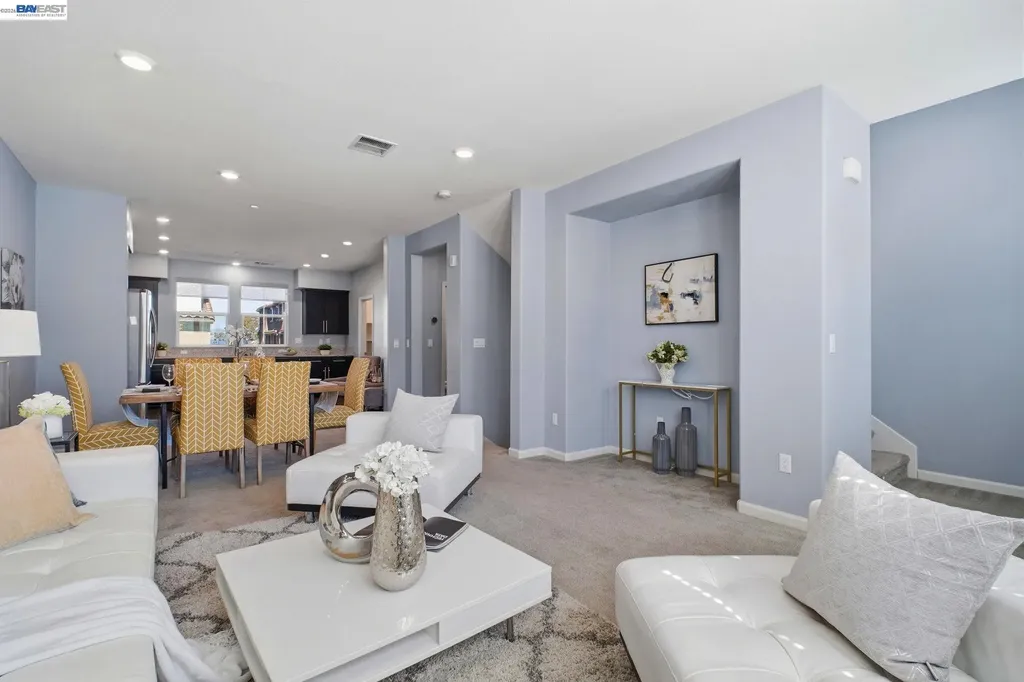 102 Fanuncio Lane Hayward CA 94544