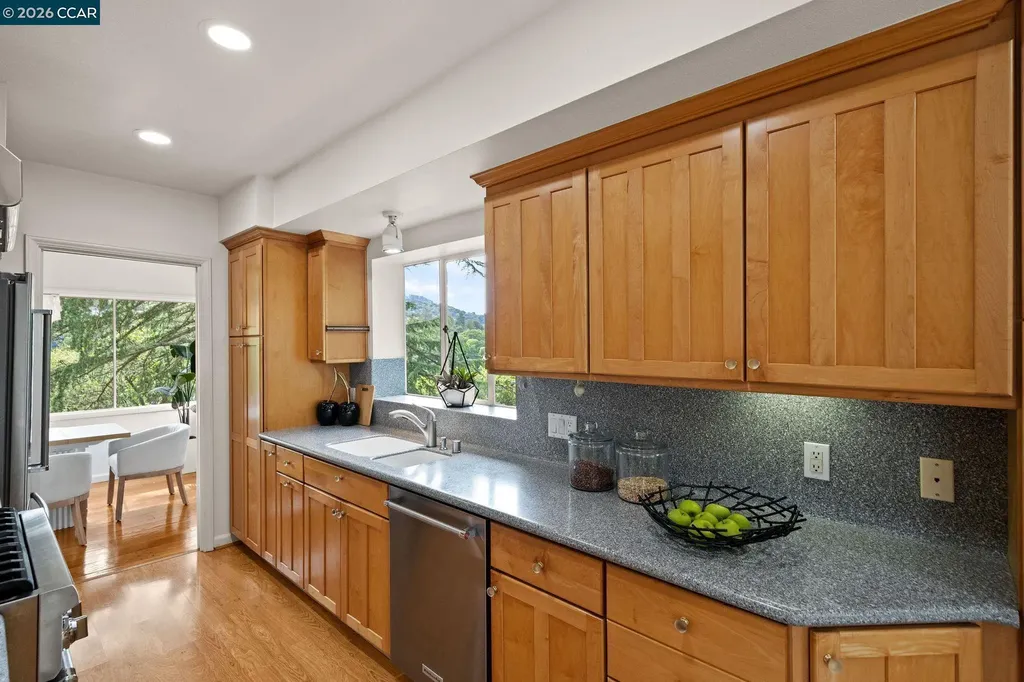 13 La Plaza Drive Orinda CA 94563
