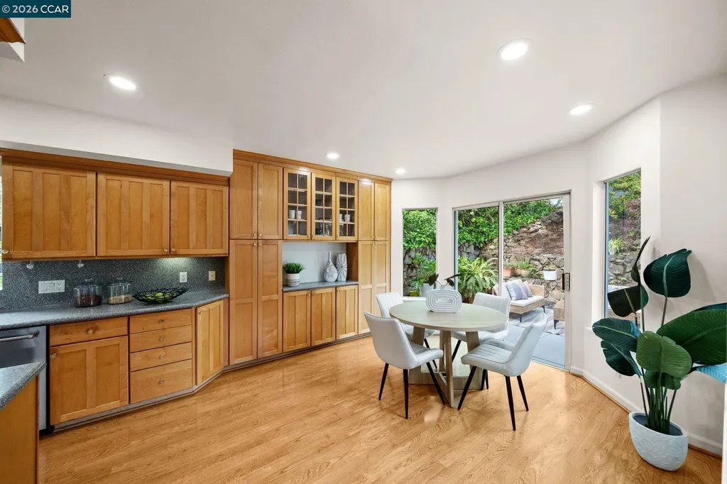 13 La Plaza Drive Orinda CA 94563