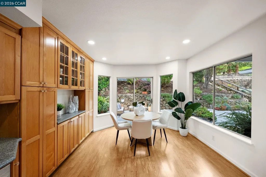 13 La Plaza Drive Orinda CA 94563