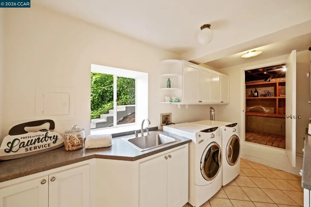 13 La Plaza Drive Orinda CA 94563