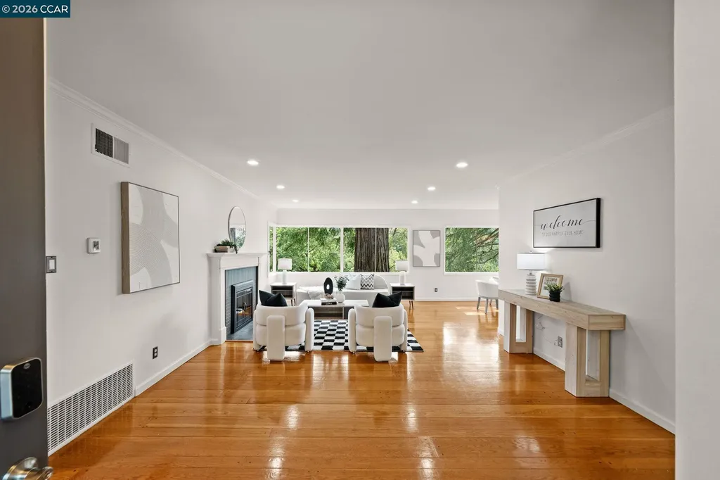 13 La Plaza Drive Orinda CA 94563