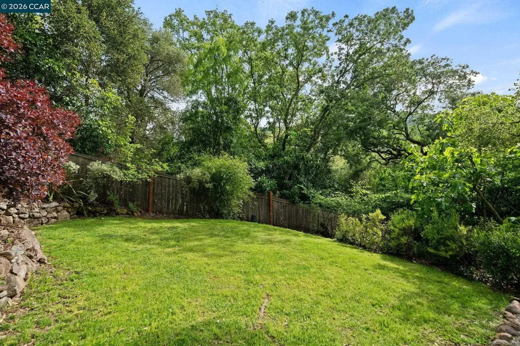 13 La Plaza Drive Orinda CA 94563
