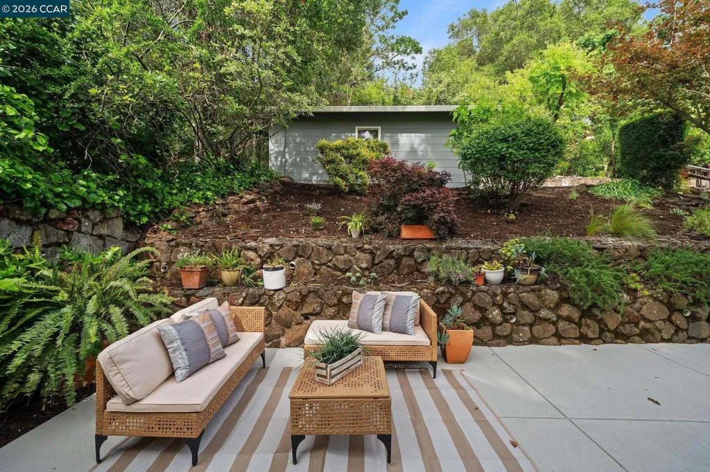 13 La Plaza Drive Orinda CA 94563