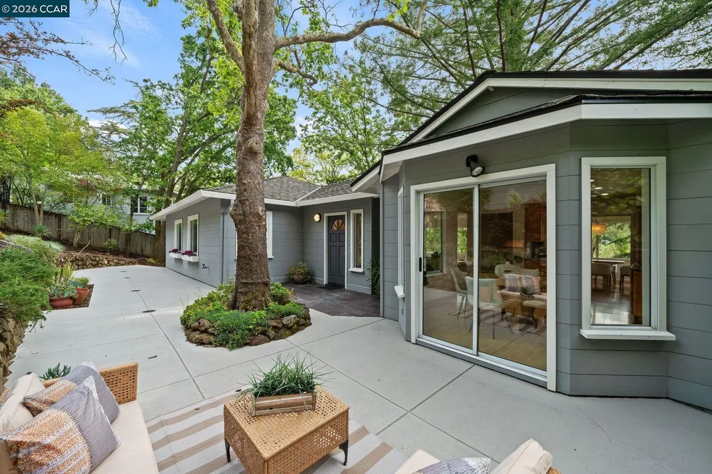 13 La Plaza Drive Orinda CA 94563