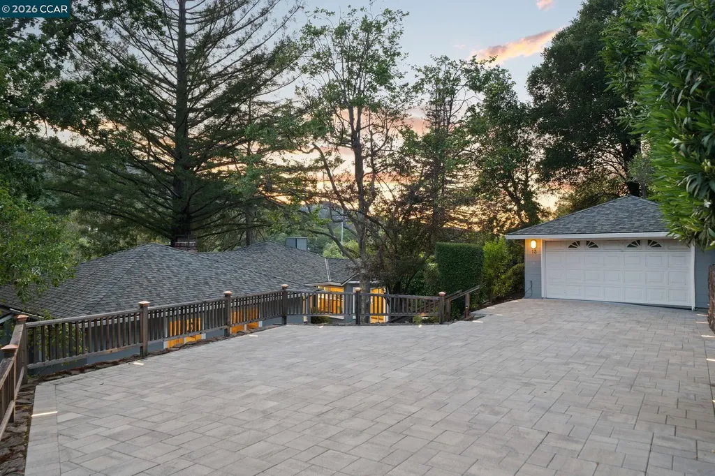 13 La Plaza Drive Orinda CA 94563