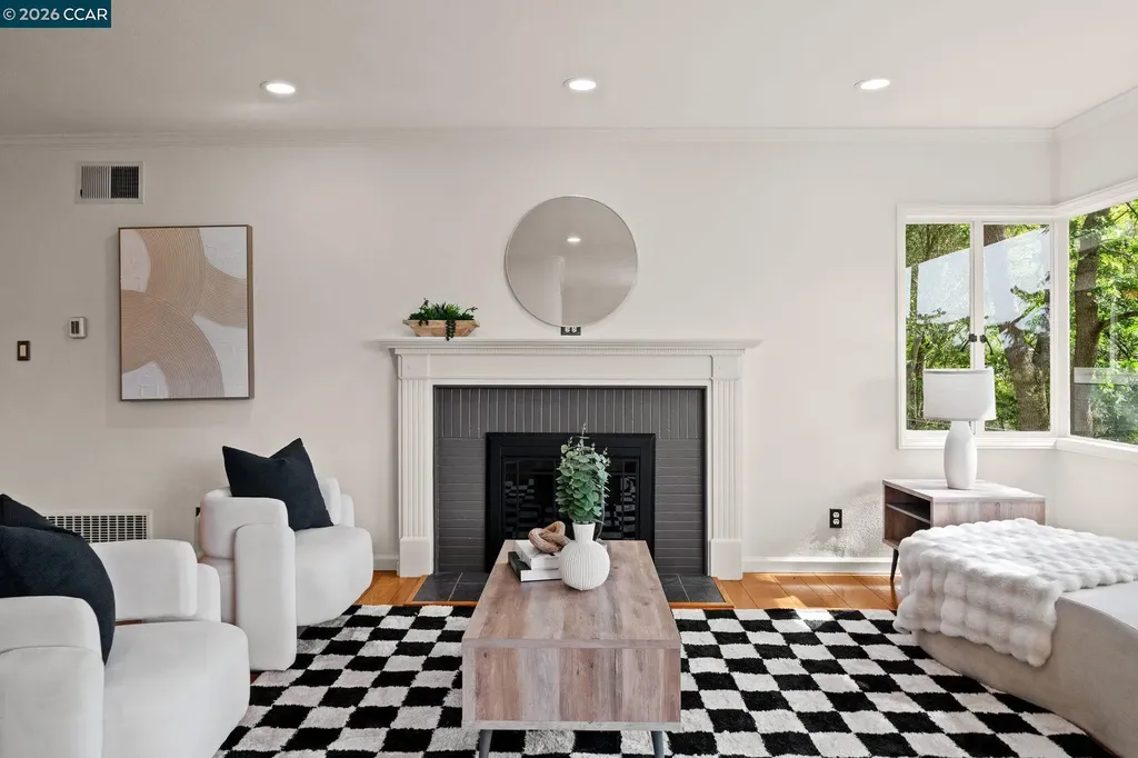 13 La Plaza Drive Orinda CA 94563