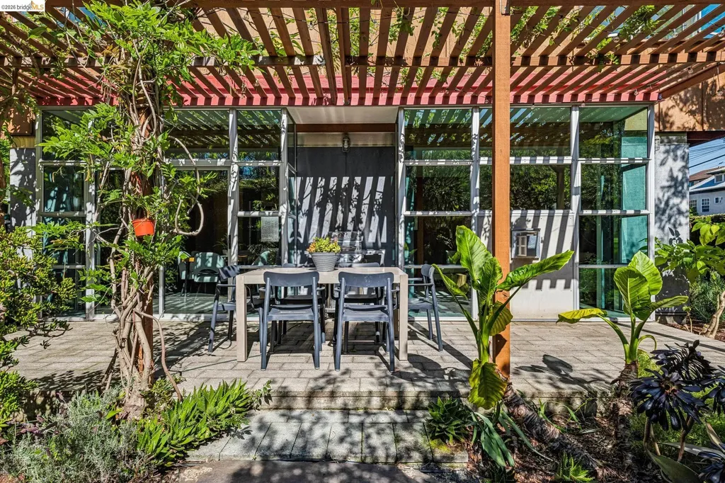 848 61st Street Oakland CA 94608