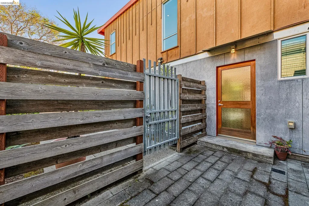 848 61st Street Oakland CA 94608