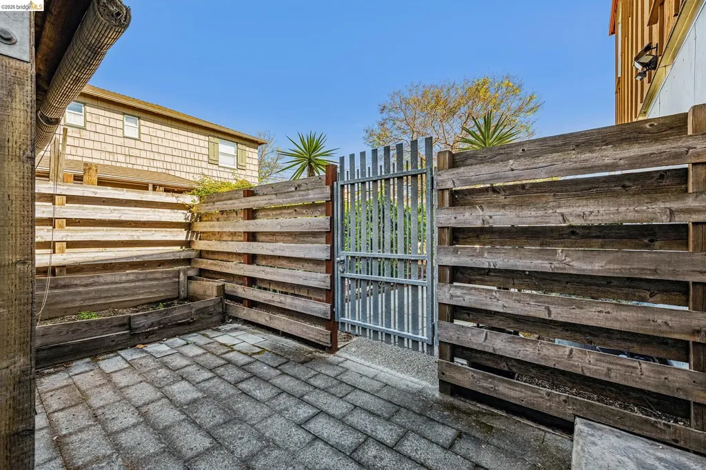 848 61st Street Oakland CA 94608