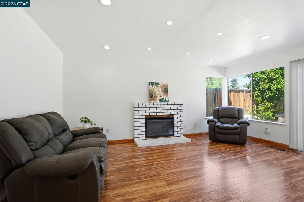 1602 Mellowood Street Pittsburg CA 94565