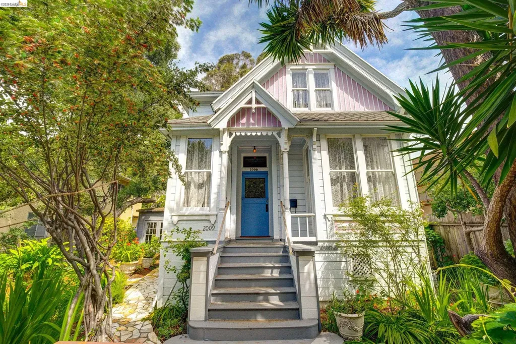 2009 Berkeley Way Berkeley CA 94704