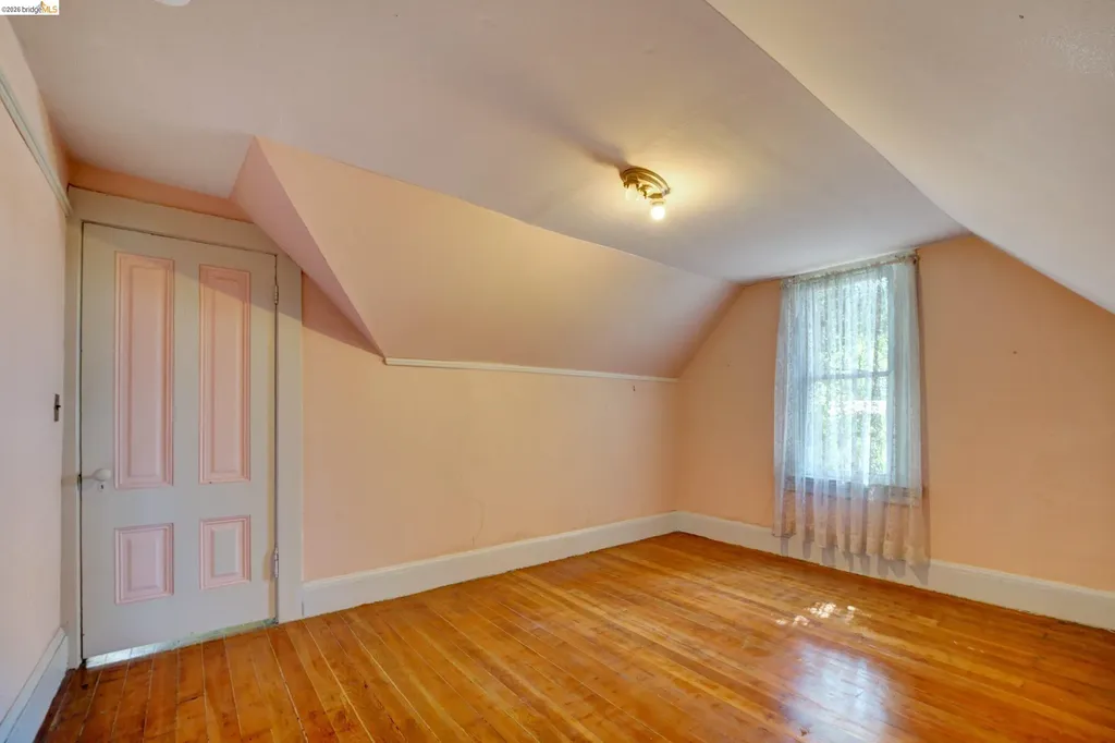 2009 Berkeley Way Berkeley CA 94704