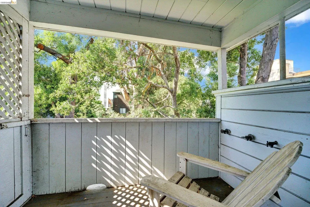 2009 Berkeley Way Berkeley CA 94704