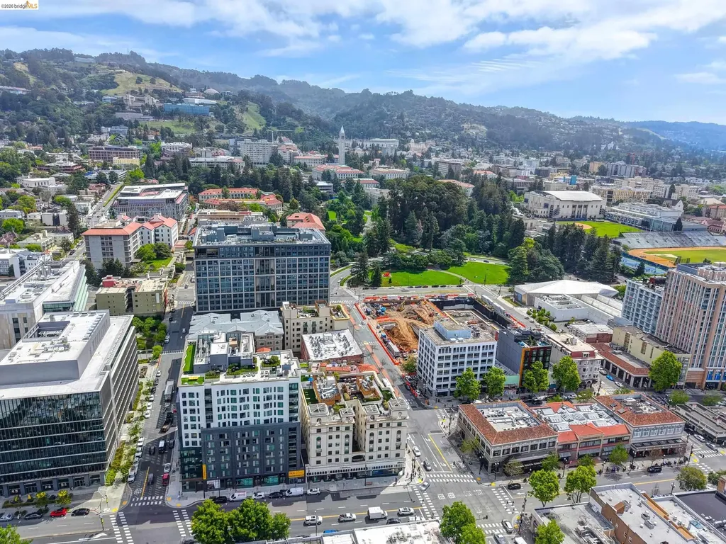 2009 Berkeley Way Berkeley CA 94704
