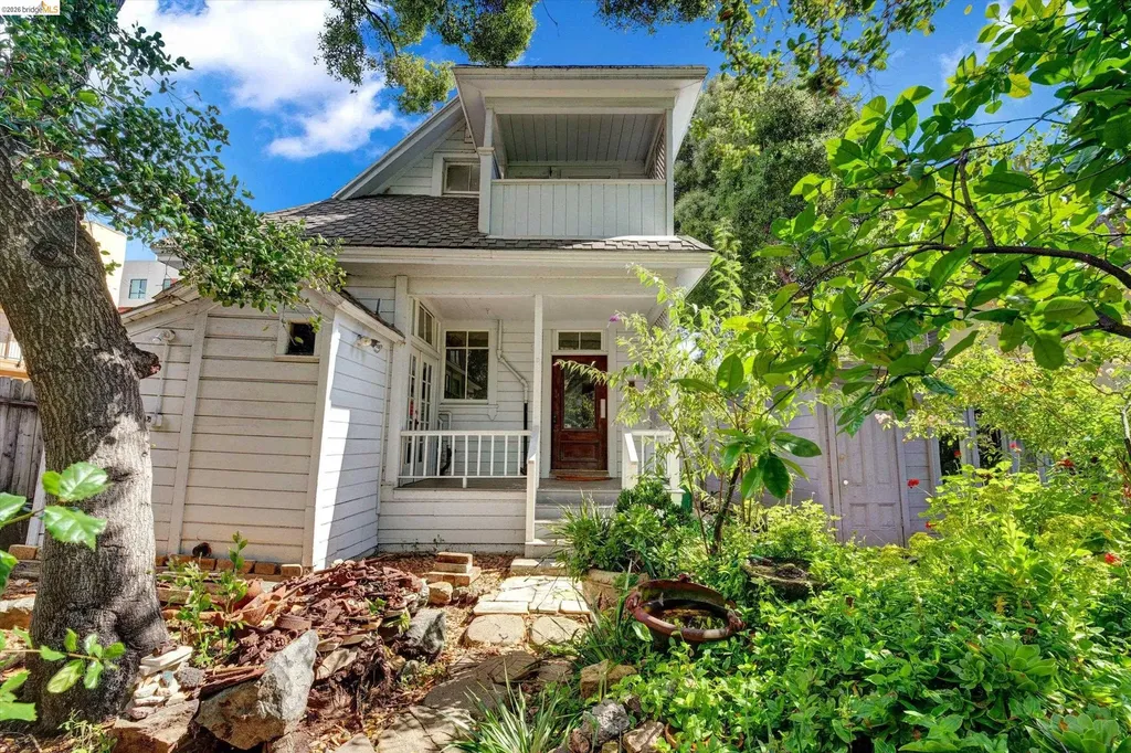 2009 Berkeley Way Berkeley CA 94704