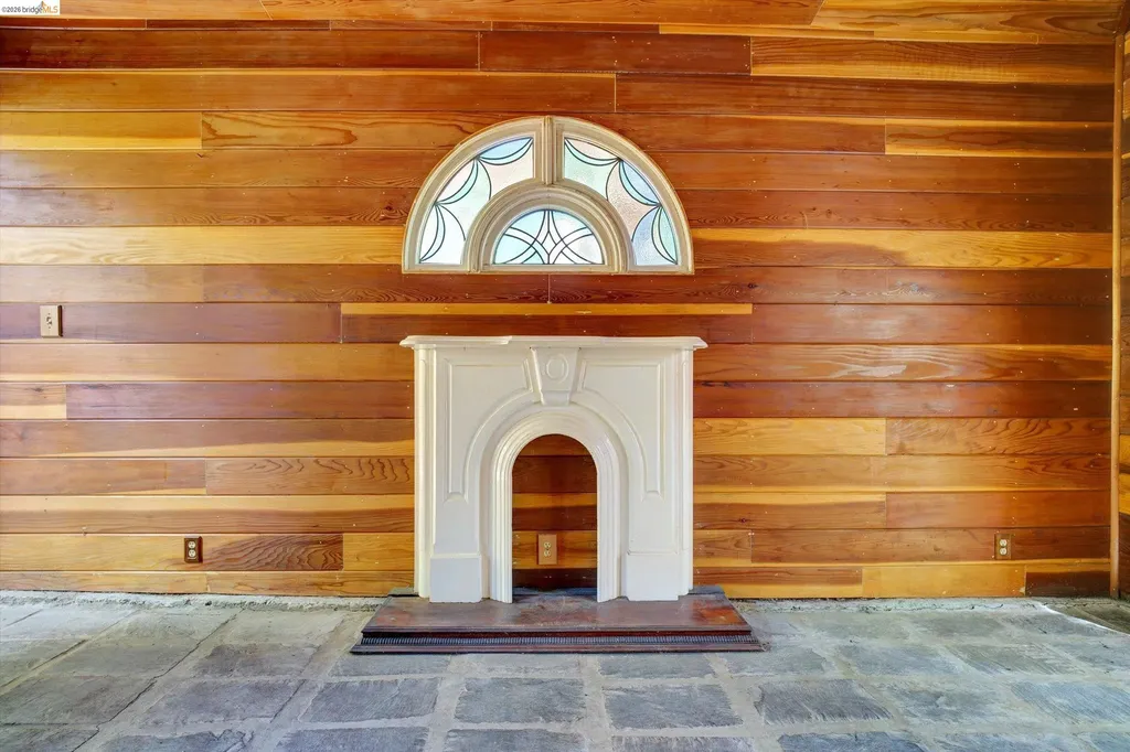 2009 Berkeley Way Berkeley CA 94704