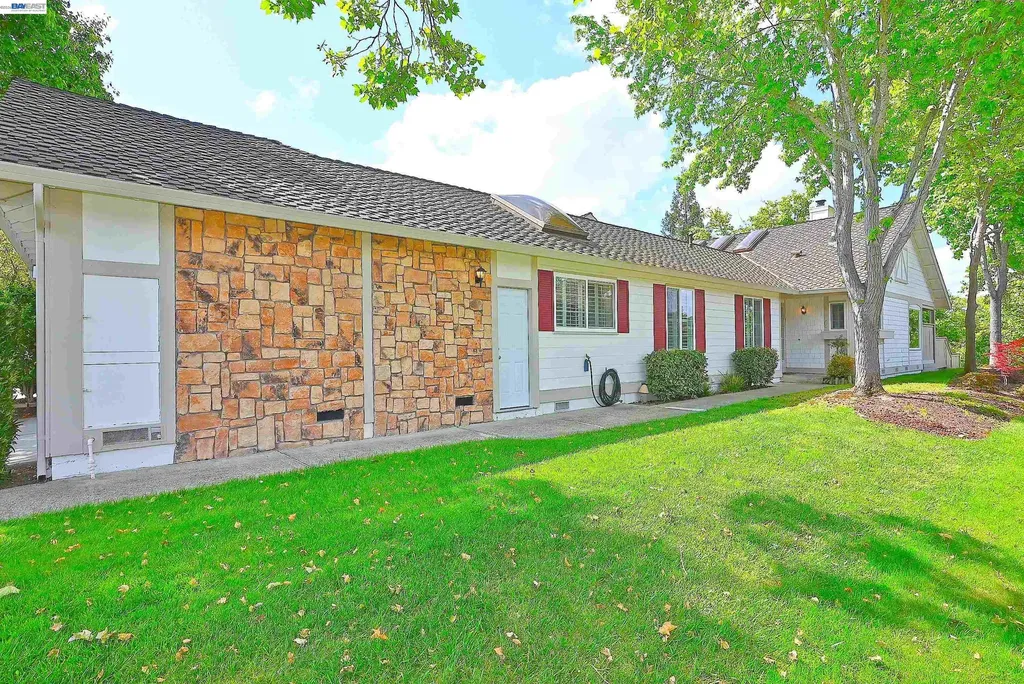 521 Silver Lake Drive Danville CA 94526