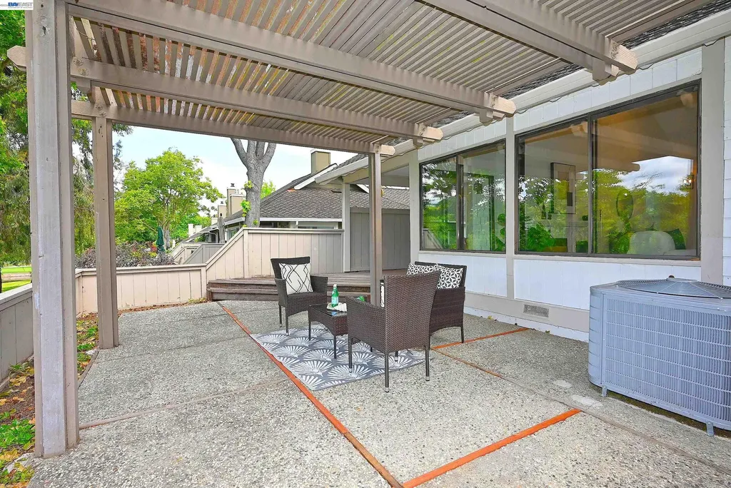 521 Silver Lake Drive Danville CA 94526
