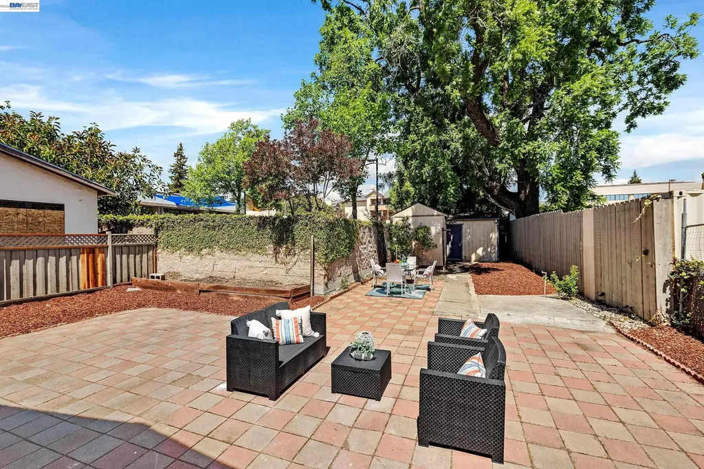 1225 Richard Place Hayward CA 94541
