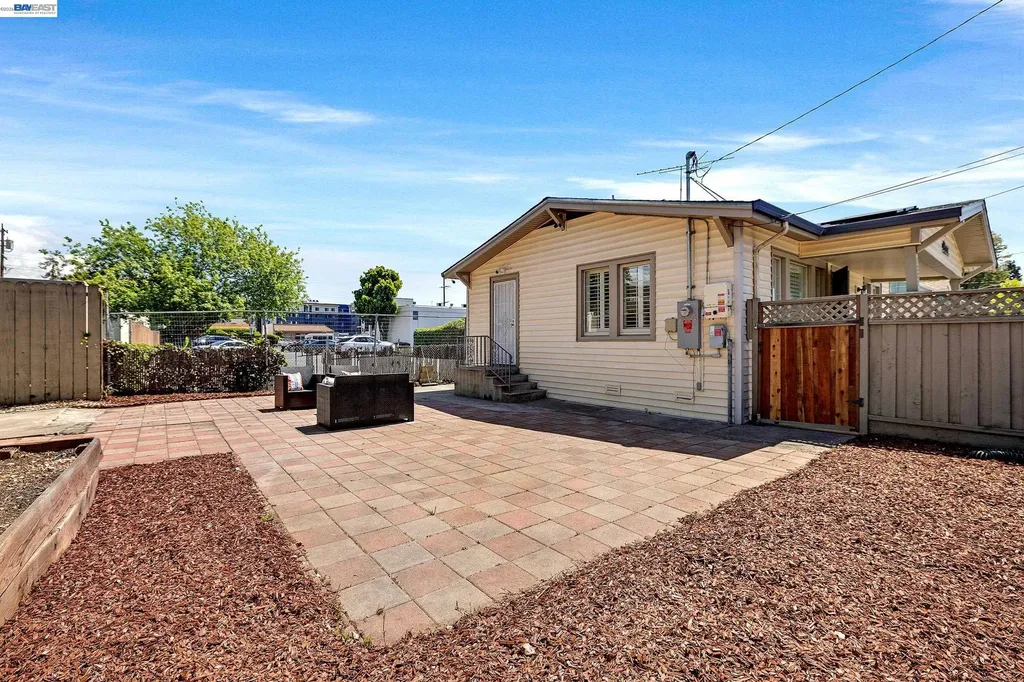 1225 Richard Place Hayward CA 94541