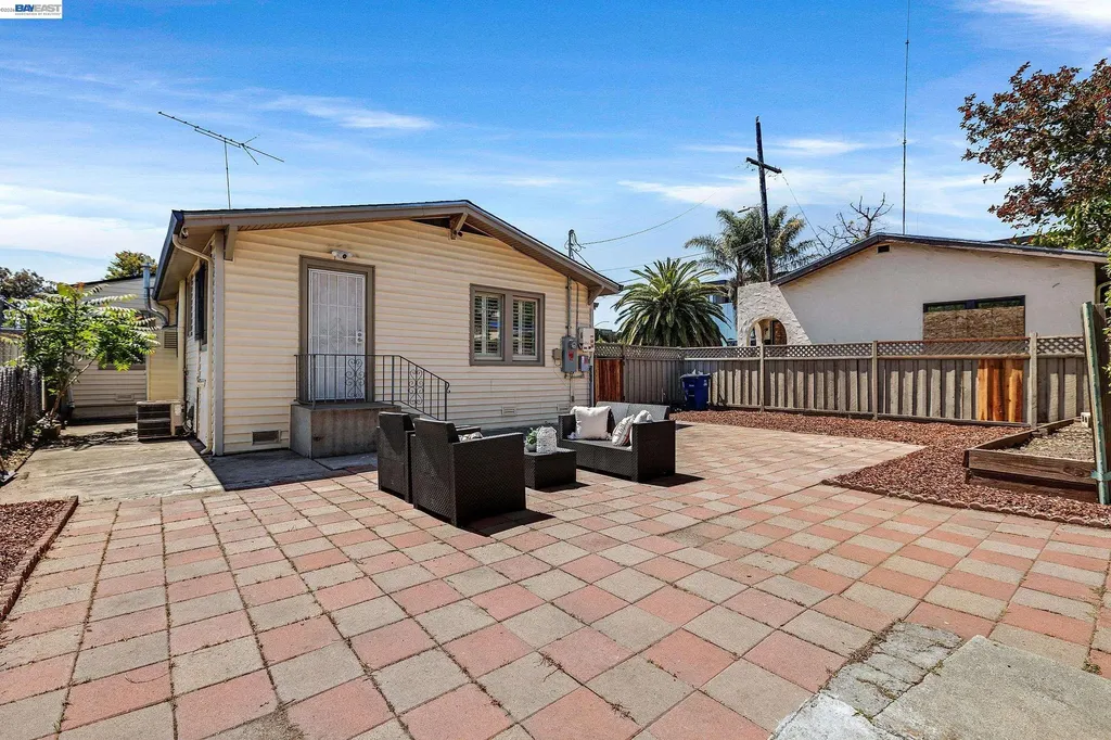 1225 Richard Place Hayward CA 94541
