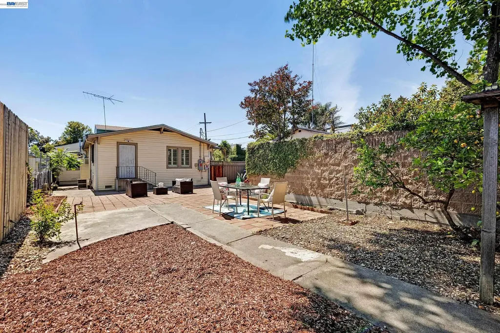 1225 Richard Place Hayward CA 94541