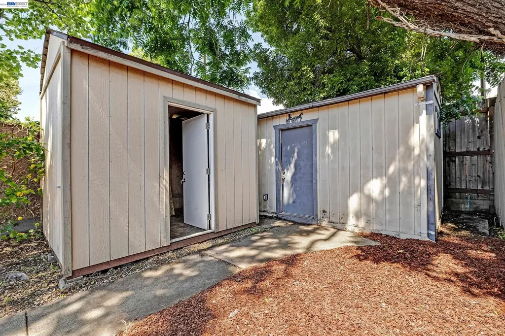 1225 Richard Place Hayward CA 94541