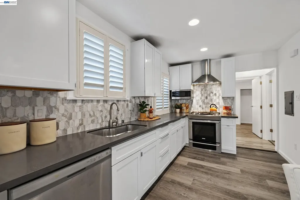 1225 Richard Place Hayward CA 94541