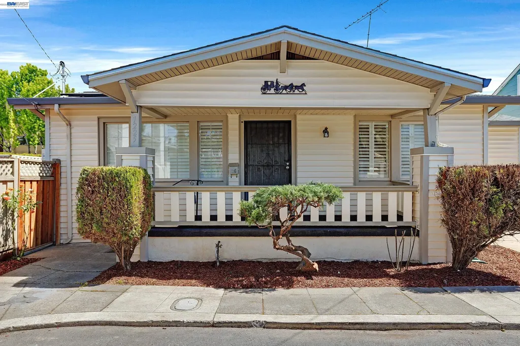 1225 Richard Place Hayward CA 94541