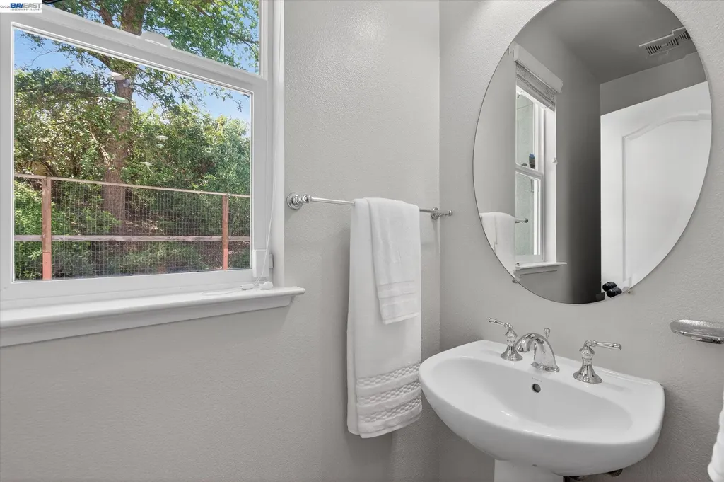 5880 Hillbrook Place Dublin CA 94568