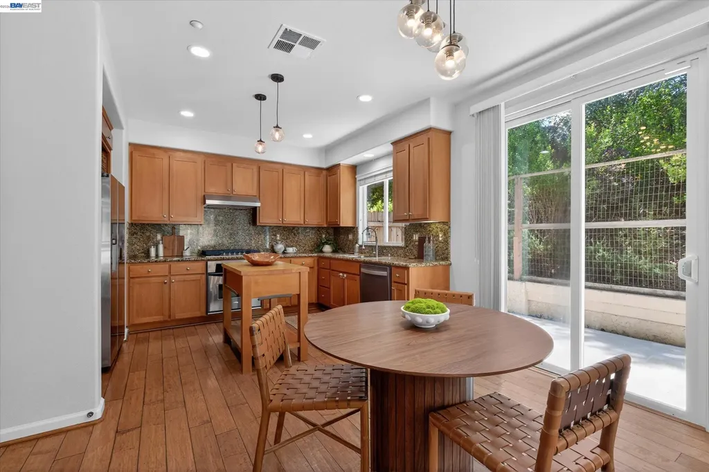 5880 Hillbrook Place Dublin CA 94568