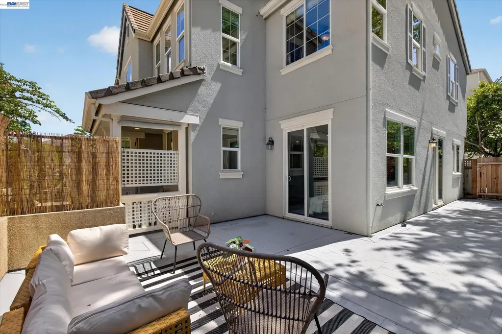 5880 Hillbrook Place Dublin CA 94568