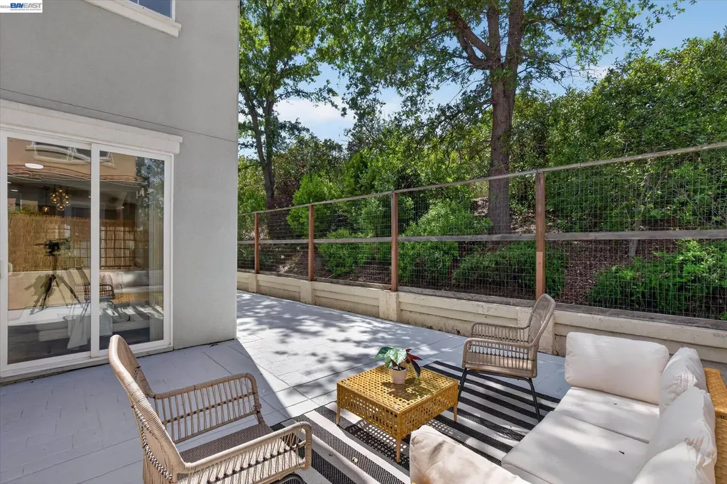 5880 Hillbrook Place Dublin CA 94568