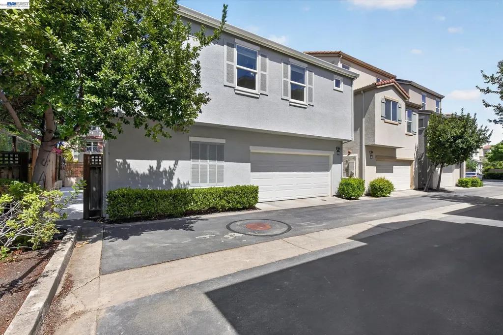 5880 Hillbrook Place Dublin CA 94568