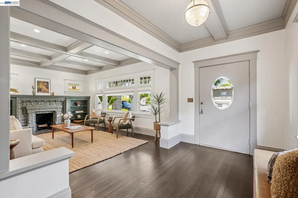 3002 San Jose Avenue Alameda CA 94501