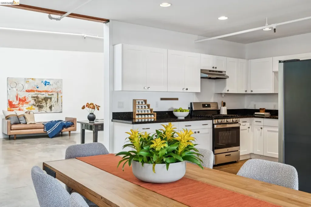 926 Chester Oakland CA 94607