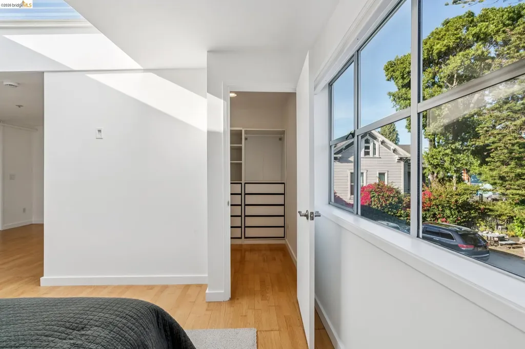 926 Chester Oakland CA 94607