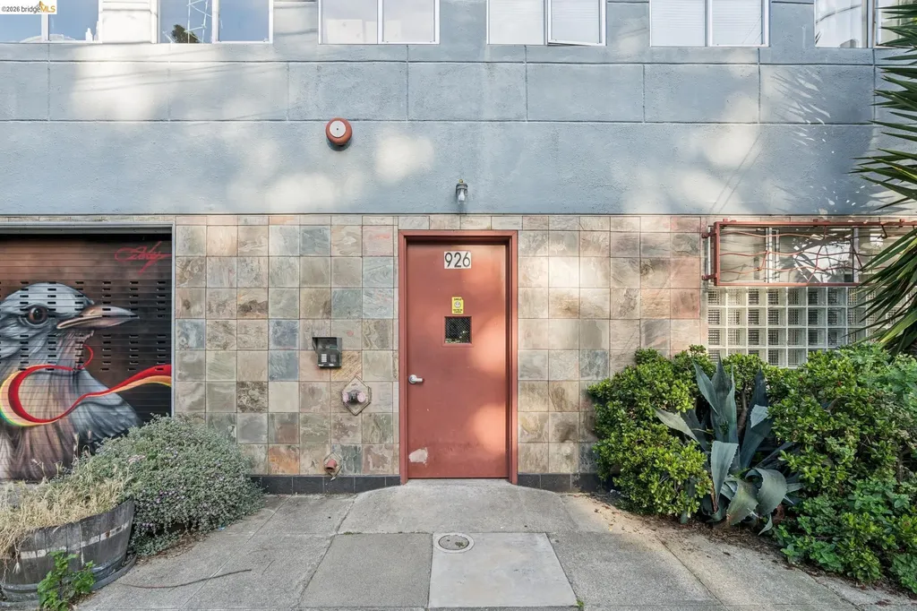 926 Chester Oakland CA 94607