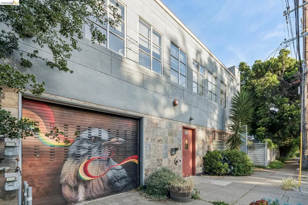 926 Chester Oakland CA 94607