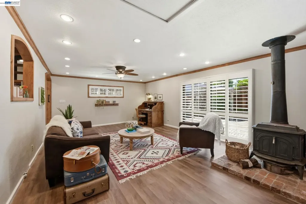 1738 Via Buena Vista San Lorenzo CA 94580