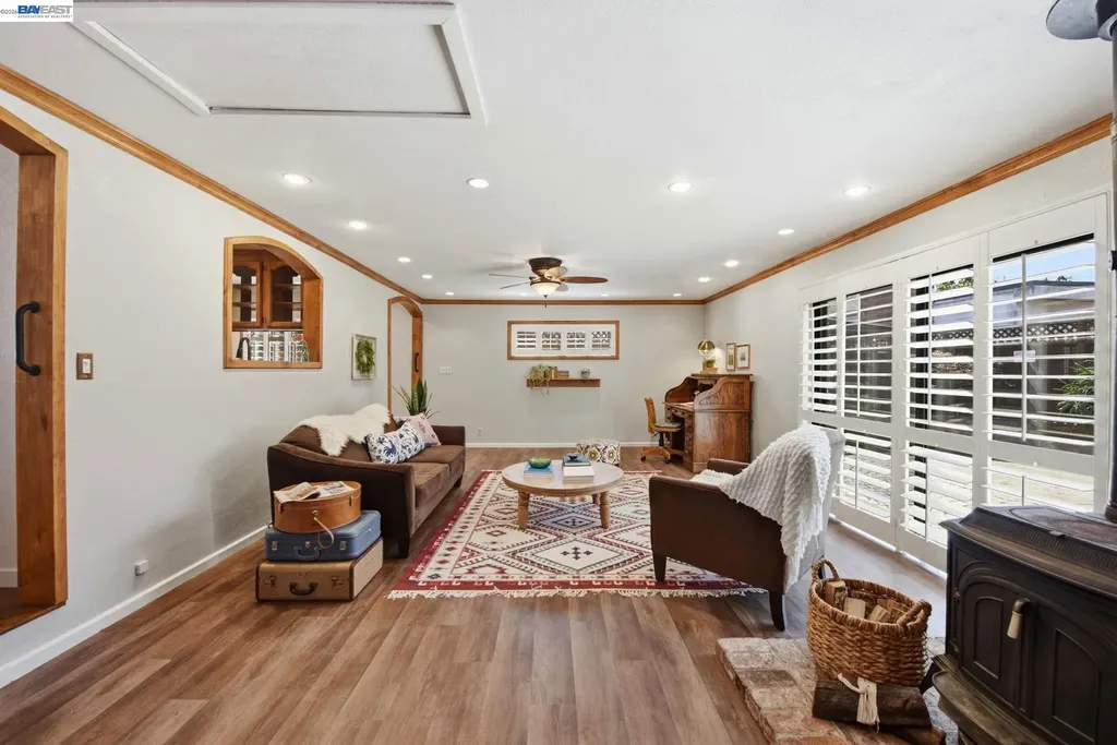 1738 Via Buena Vista San Lorenzo CA 94580