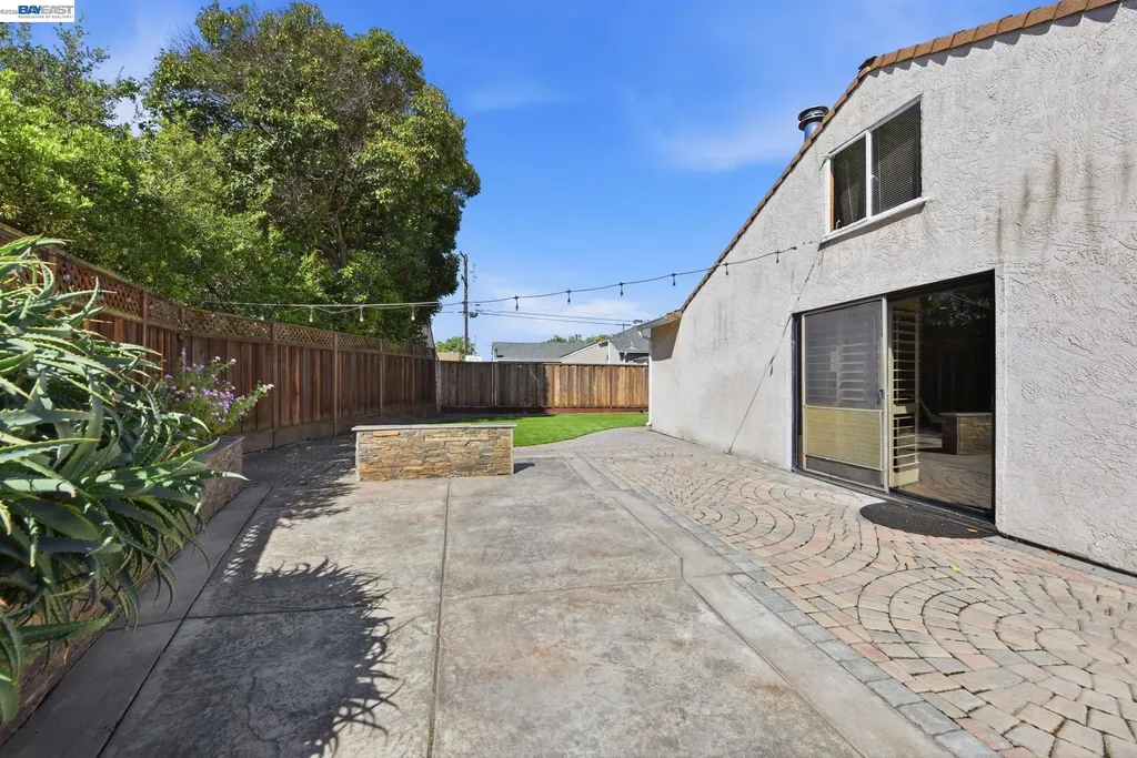 1738 Via Buena Vista San Lorenzo CA 94580