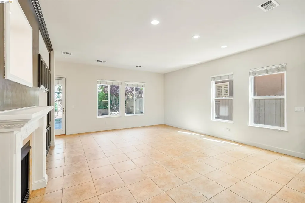 9208 Hallmark Place Vallejo CA 94591