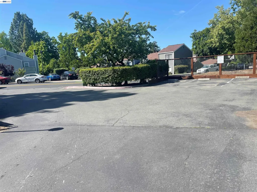 395 Camelback Road Pleasant Hill CA 94523