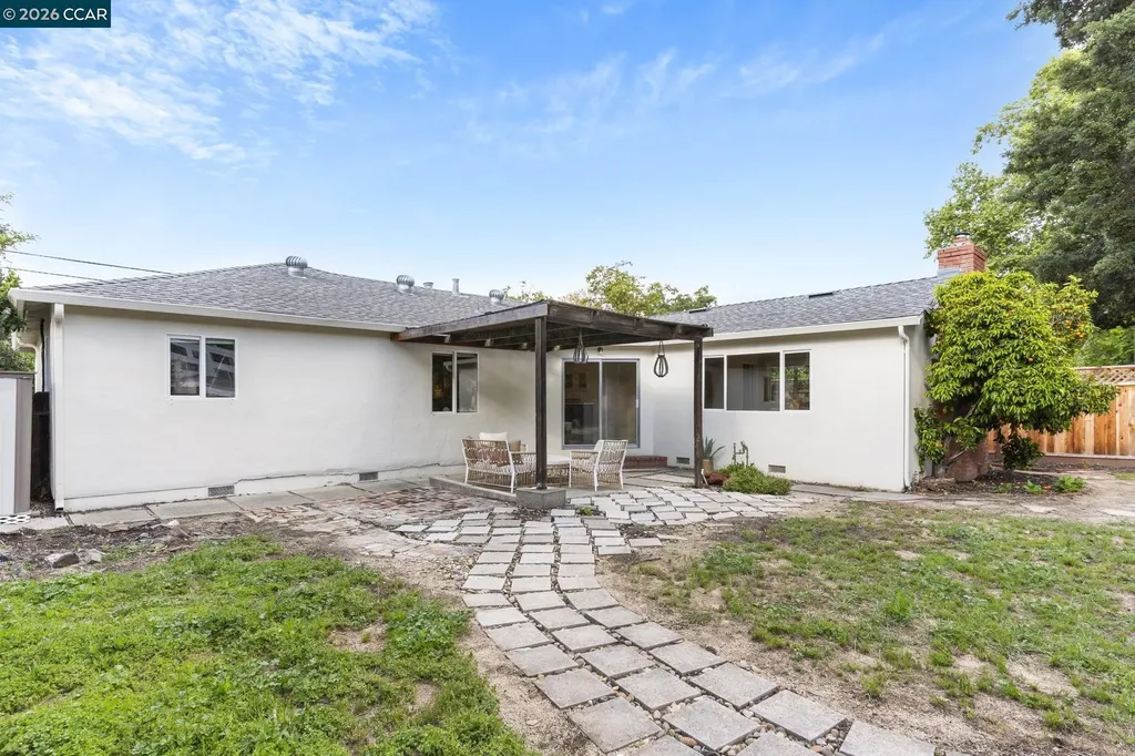 934 Juanita Drive Lafayette CA 94595