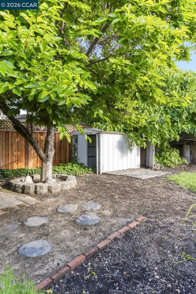 934 Juanita Drive Lafayette CA 94595